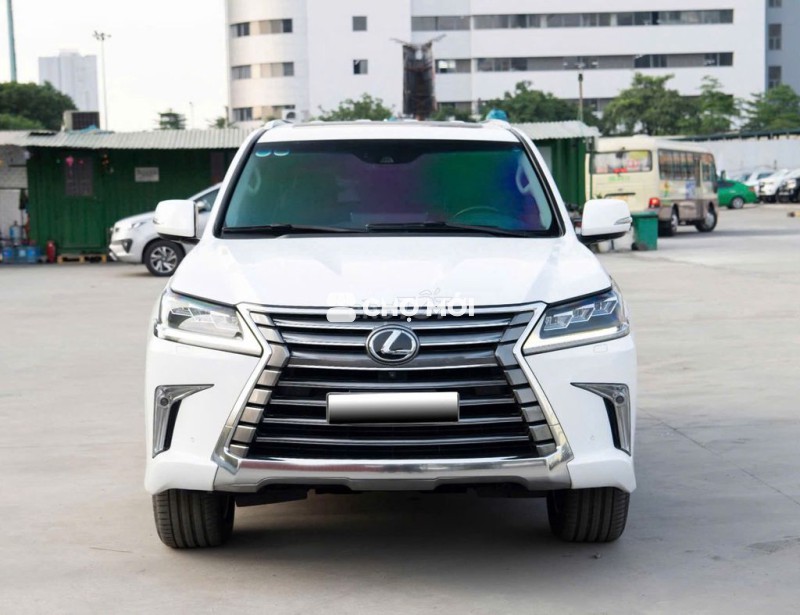 Lexus LX570 2016  - 16000 km