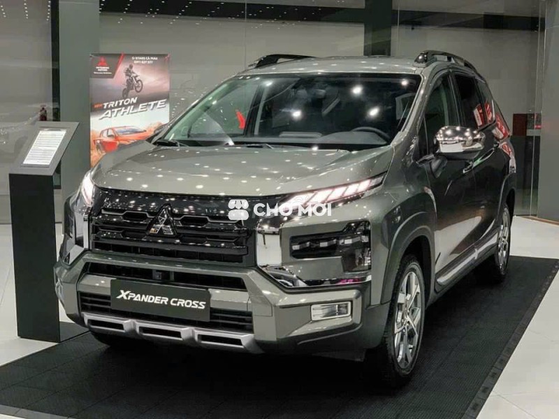 Xpander Cross 2025 KM 100% Thuế Bảo hiểm Phụ kiện