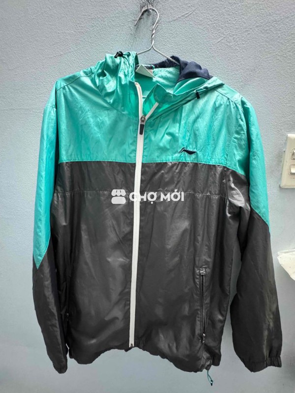 Áo khoác dù chính hãng Li-Ning.