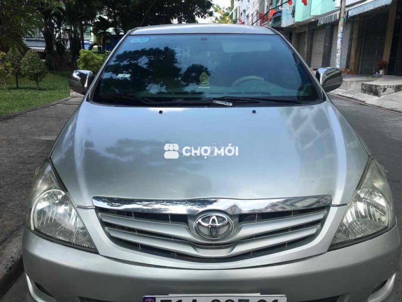 Toyota Innova 2006 j