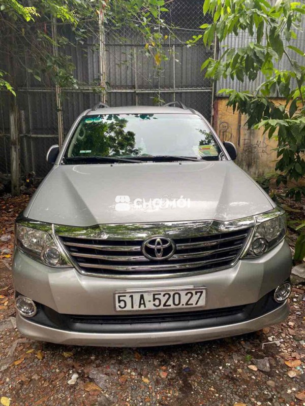 Xe nhà mua mới ít sử dụng kiểu dáng đẹp sang trọng
