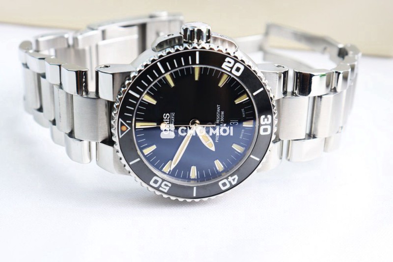 ĐH Nam: Oris Aquis Divers date Automatic Size 43mm