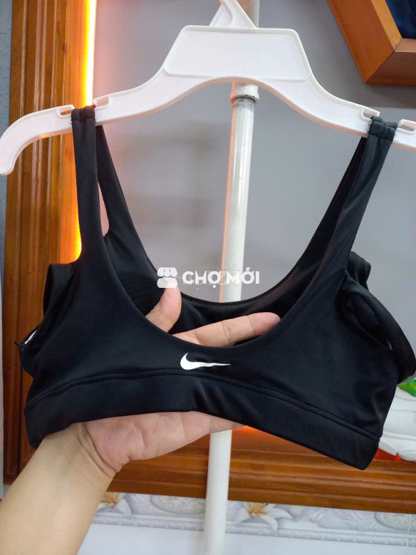 Áo Bra thể thao Nữ NIKE (695.000đ-Hàng trưng bày)