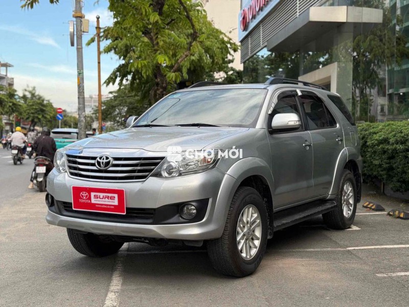 Hàng hiếm Fortuner xăng 1 cầu xe gia đình cực đẹp