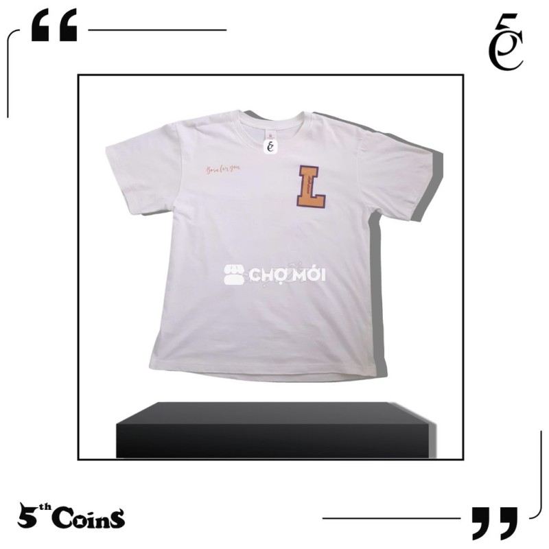 Áo Thun Trắng 5th Coins In Chữ “L”