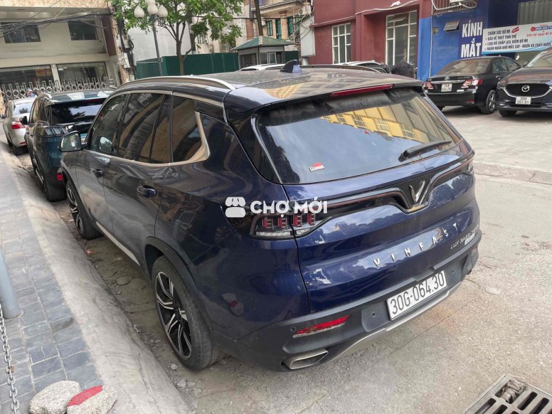 VinFast Lux SA2.0 2019 Premium 2.0 AT - 9000 km