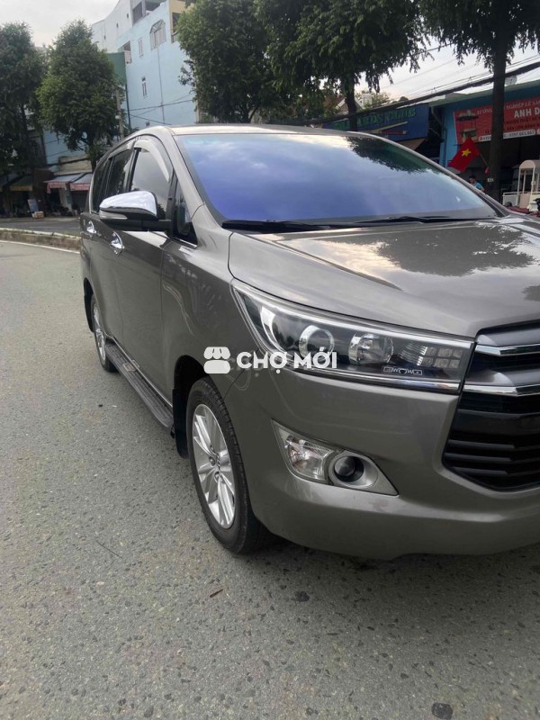 Bán xe Toyota Innova 2017 2.0V