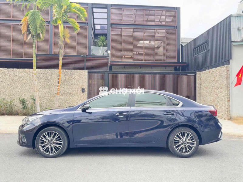 Kia K3 2022 1.6 Luxury - rất mới! zin 100%
