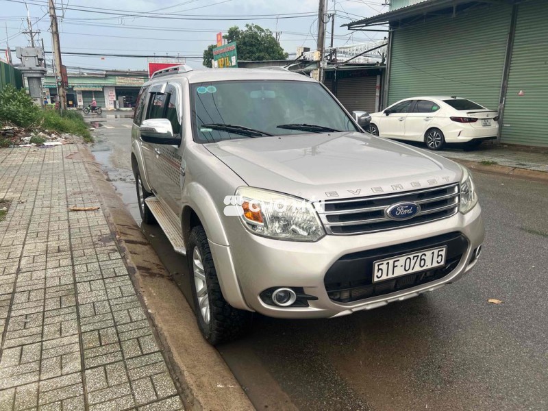 Ford Everest 2012 Limited 4x2 - 225 km