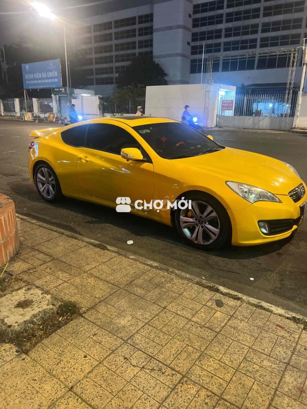 Hyundai Genesis 2011 Coupe 2.0 AT - 66000 km