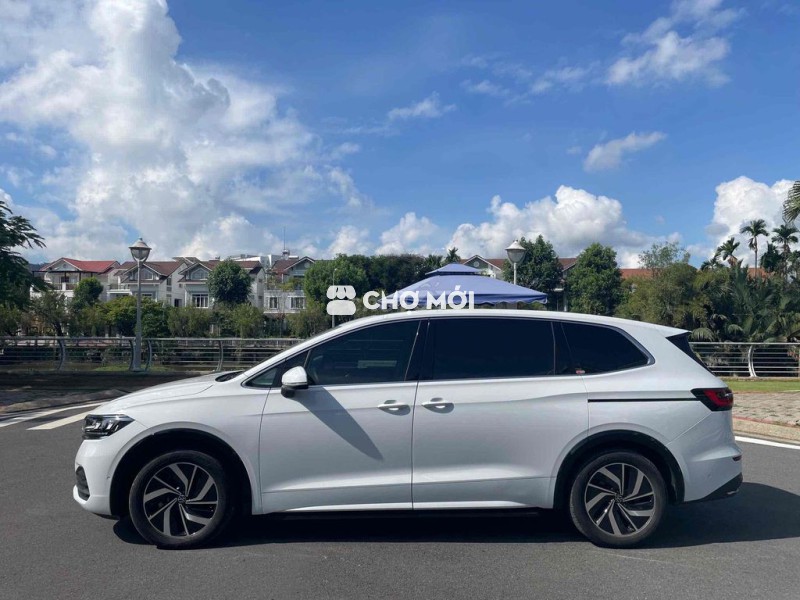 Volkswagen Viloran đk 03/2024 Premium - 32000 km