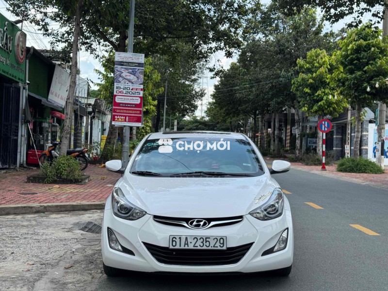 Hyundai Elantra 2015 1.8 AT - 105000 km