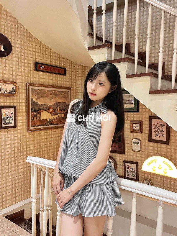 pass váy như hình, còn rất mới ạ