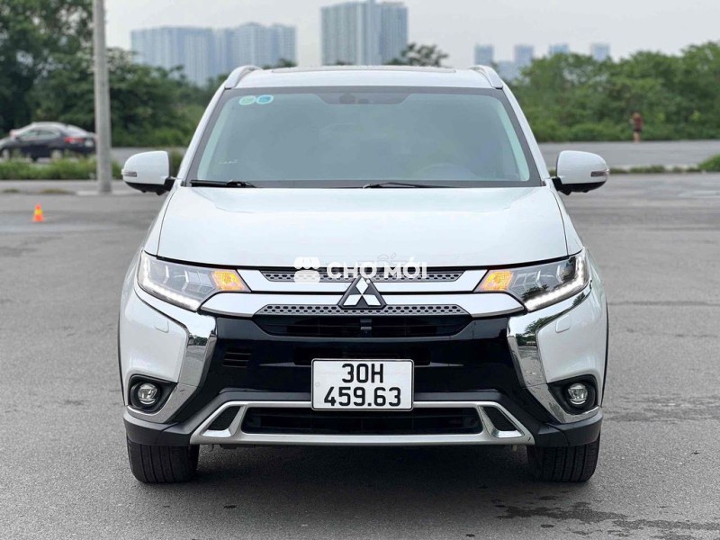 Mitsubishi Outlander 2021 2.0 CVT Premium - 39000