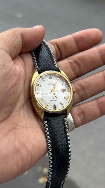 technos automatic thuỵ si