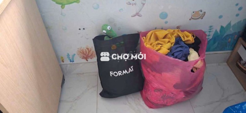 Cho tặng đồ của mẹ và bé