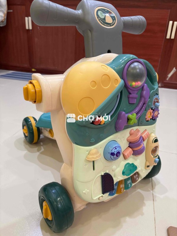 pass xe tập đi cho bé + bàn nhạc chơi mới 99%