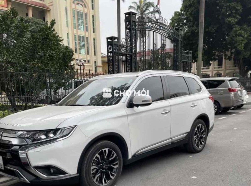 Mitsubishi Outlander 2021 2.0 CVT Premium - 60000