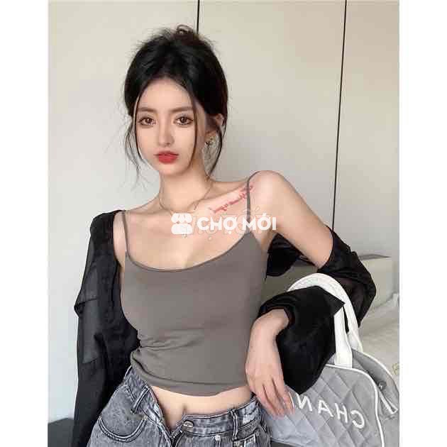 T pass 2 áo dây mặc 1l chụp hình còn mới 50k