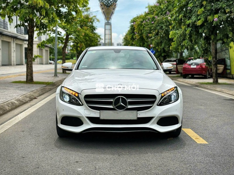 Mercedes Benz C200-2014  - 90000 km