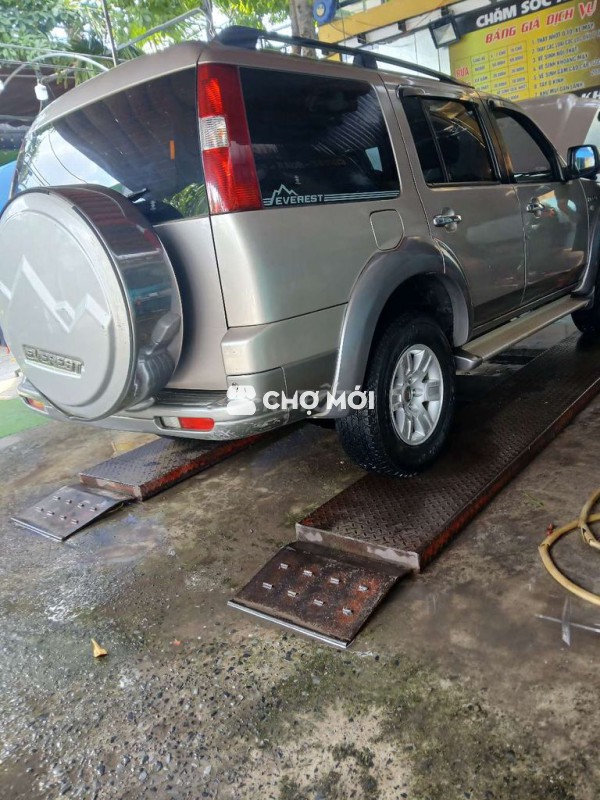 Ford Everest 2009 Limited 4x2 - 159 km