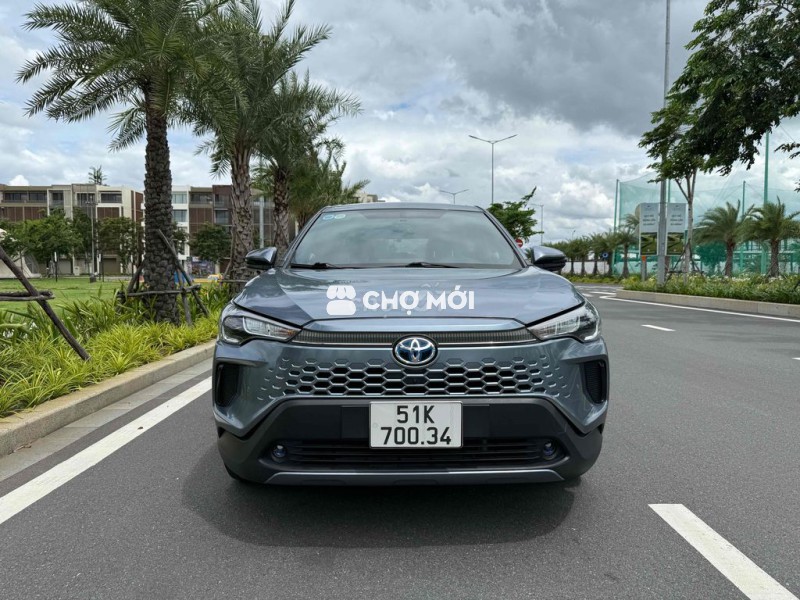 Toyota Cross 2022 1.8G lên 80 triệu tiền đồ chơi