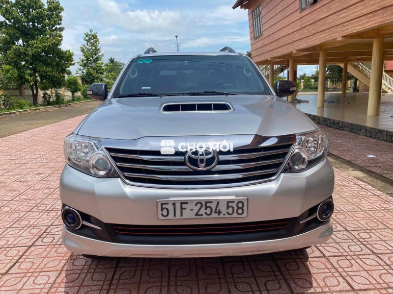 Toyota Fortuner 2015 2.5G 4x2 - 11000 km