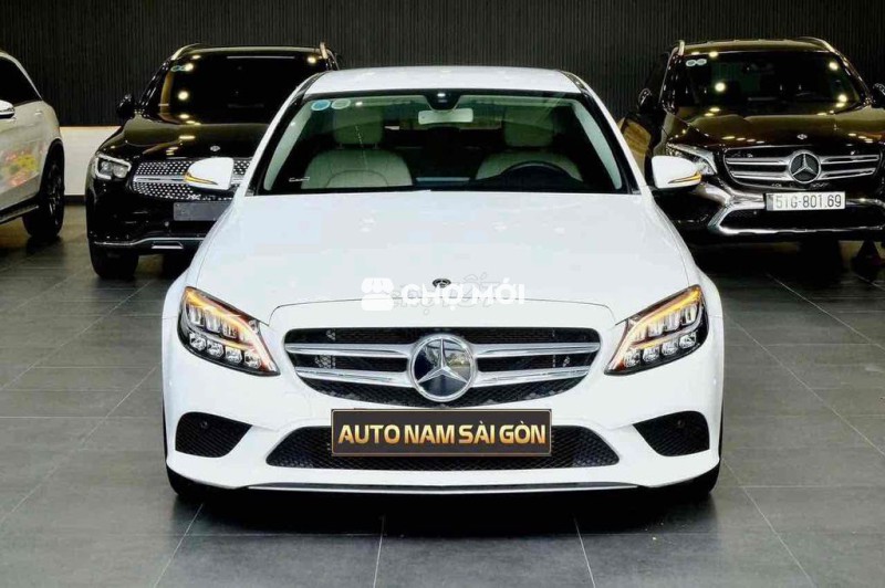Mercedes Benz C200 2019 - Trắng nội thất kem