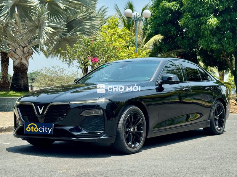 Vinfast Lux A Plus 2021 - Màu đen - 3v8km