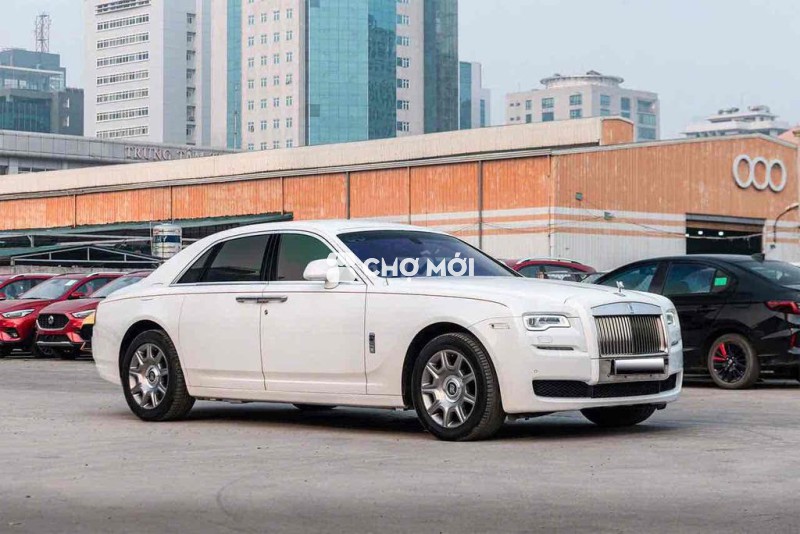 Rolls Royce Ghost 2015 EWB 6.6 V12 -