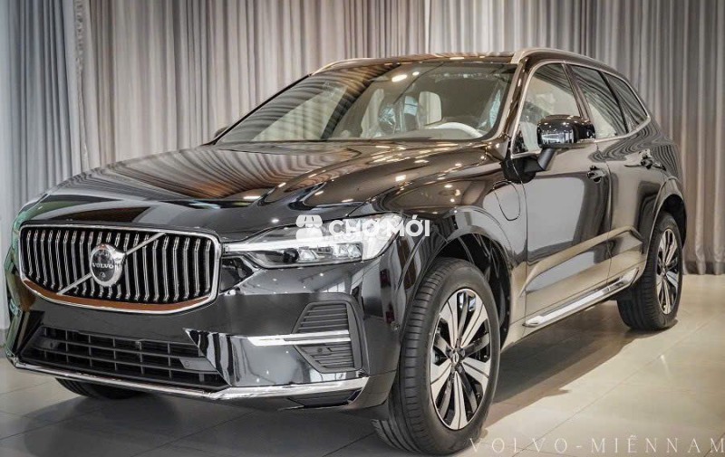 Giá Volvo XC60 Plug-in Hybrid sản xuất 2025