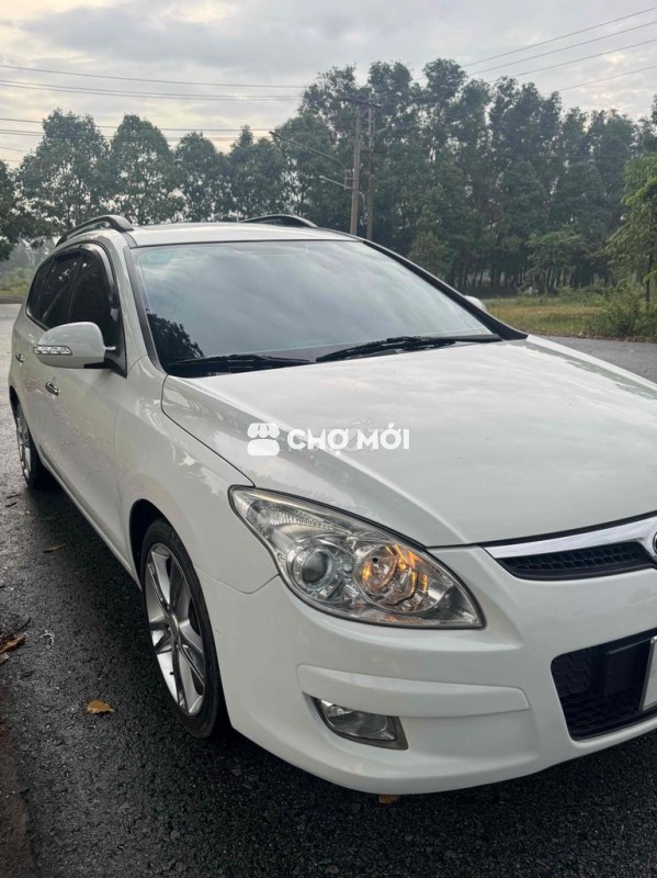 Hyundai i30CW 2009 1.6 AT - 90000 km