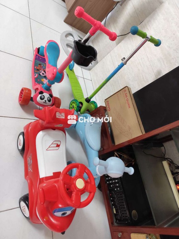 4 chiếc xe cho bé như hình