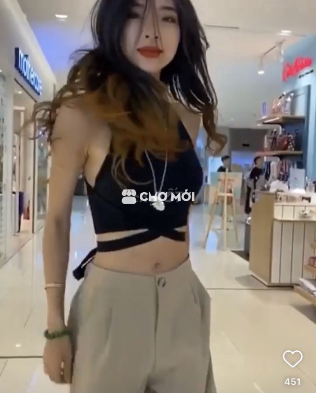Croptop mặc được nhiều kiểu Yoona FC
