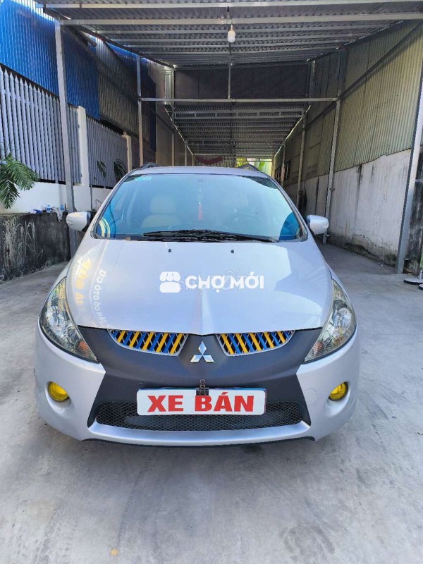 Mitsubishi Grandis 2005 2.4 AT - 12345 km