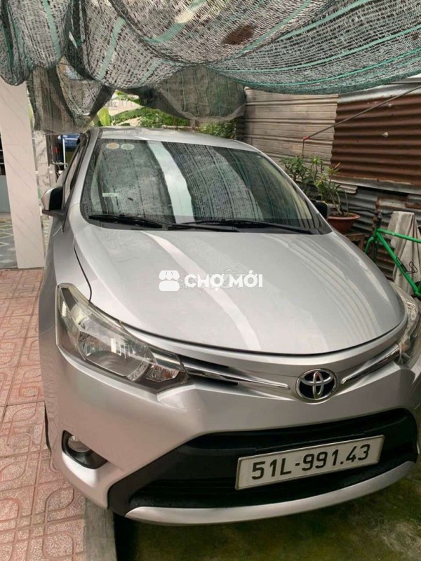 Ban xe vios đơi mt mau bac may trang