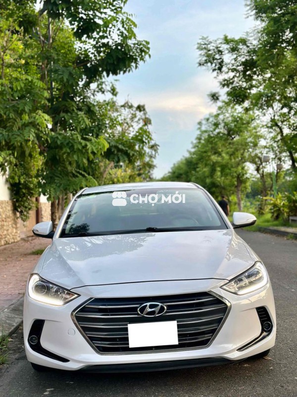 Hyundai Elantra 2017 1.6 MT - 110000 km