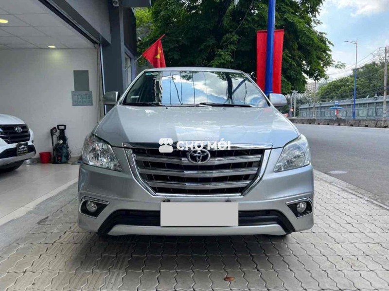 Toyota Innova 2.0V 2014 - 87000 km