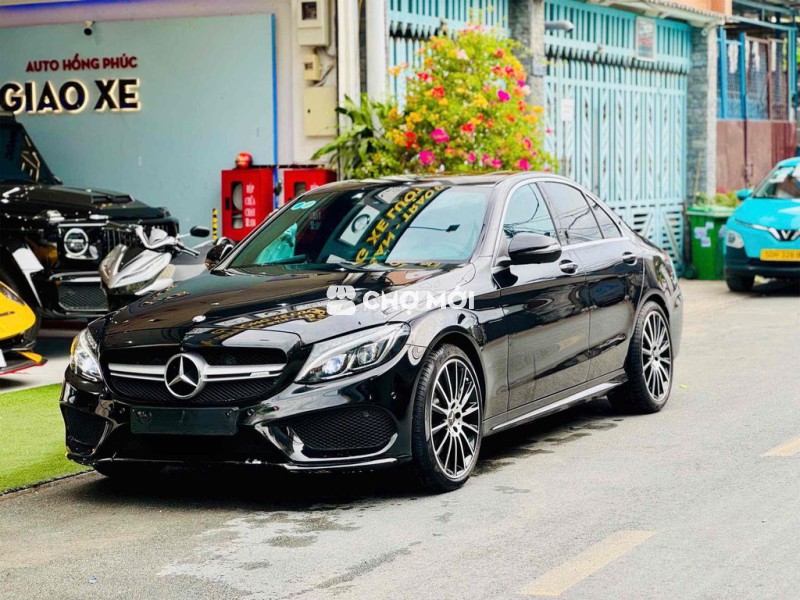 Mercedes Benz C300 AMG Model 2017