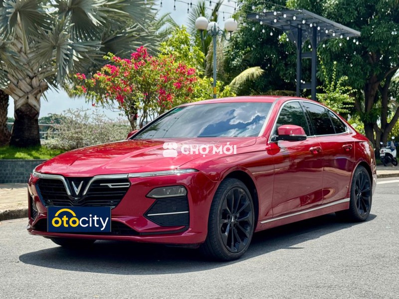 Vinfast Lux A Premium 2021 - Màu đỏ - 5v9km - BSTP