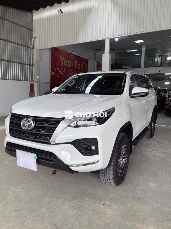 Toyota Fortuner 2022 2.4 4x2 MT - 8900 km