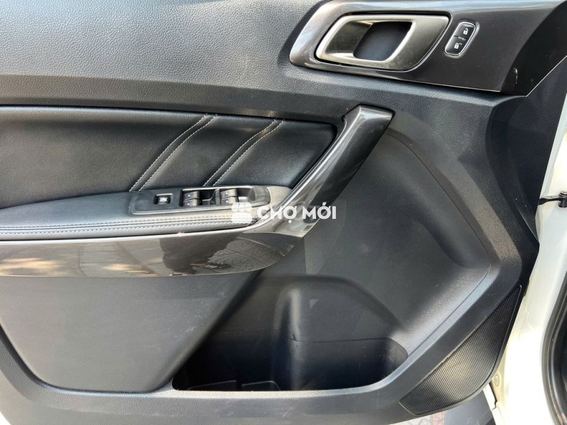 Ford Everest 2018 Trend 2.0L 4x2 AT - 70000 km
