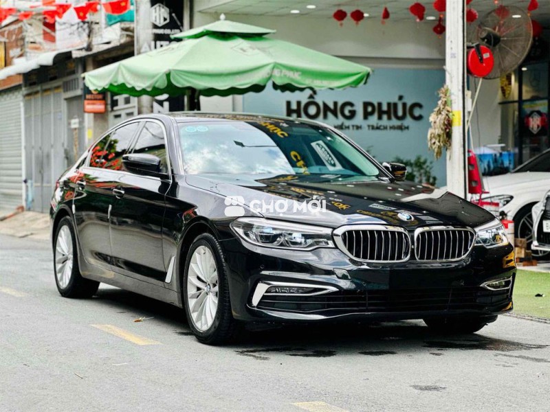 BMW 5 Series 2018 530i Luxury Line - 60000 km