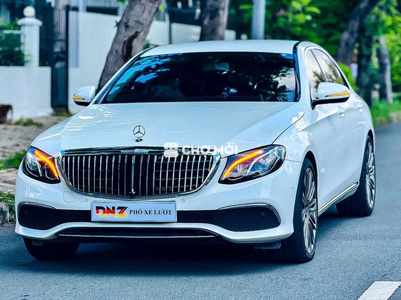 Mercedes E200 Maybach model 2020 bản đẹp