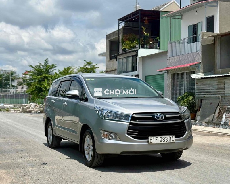 Toyota Innova 2.0E 11/2016 Số Sàn, Xe Đẹp Zin 100%