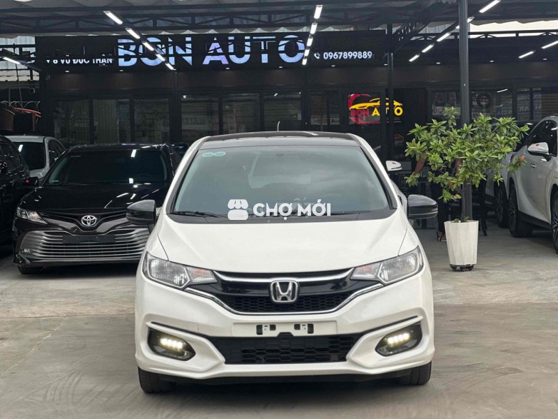 Honda Jazz 2019 1.5 VS - 57000 km màu trắng