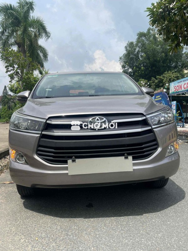 Toyota Innova 2019 2.0E - 83000 km