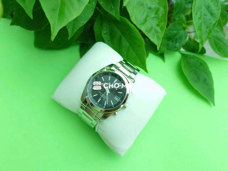 Đồng hồ Reguno solar