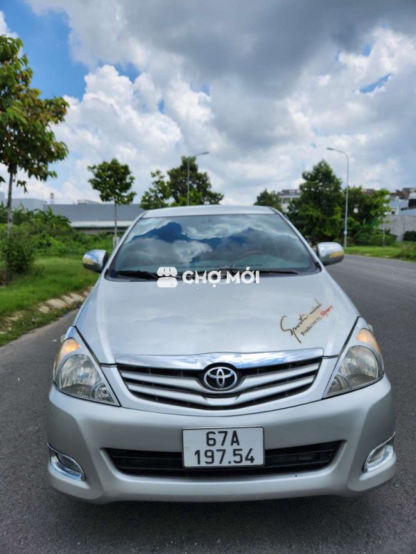 Toyota Innova 2010 bản G gia đình
