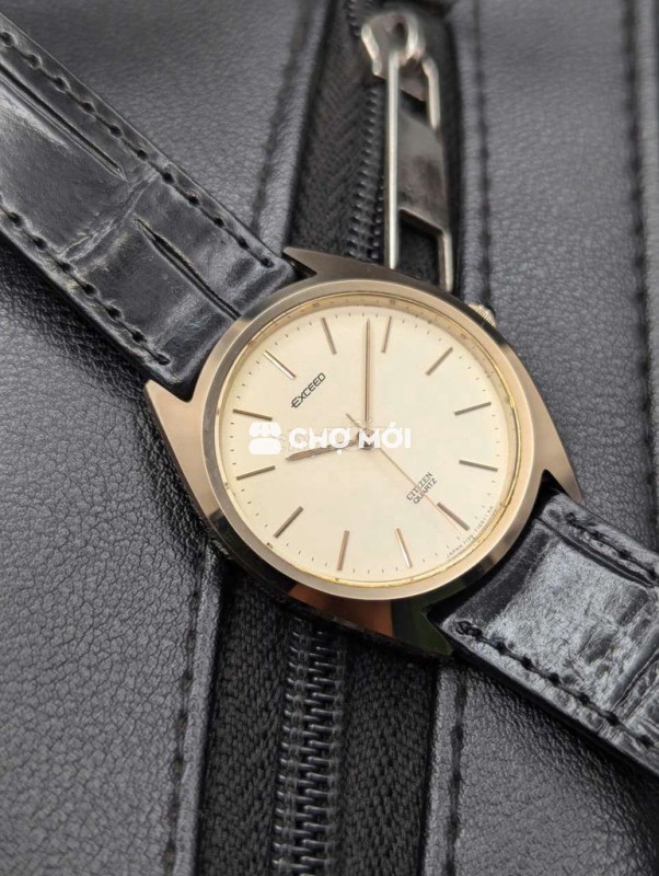 Đồng hồ Citizen exceed vỏ đá kính sapphire cổ điển
